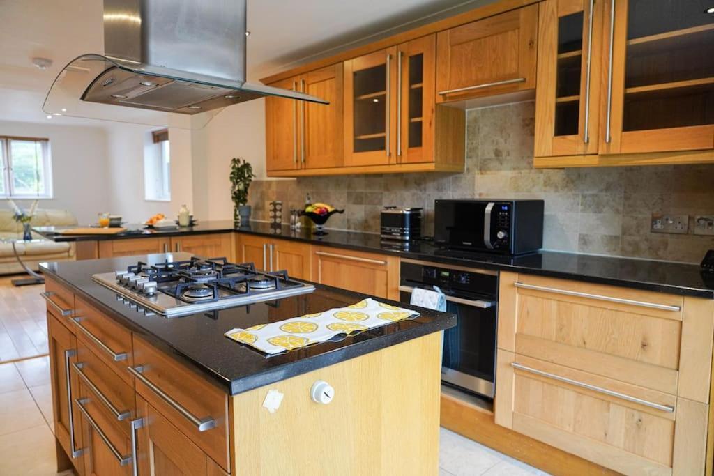הוילה אוקספורד Large 4-Bed House For Up To 7 Guests W 2X Parking מראה חיצוני תמונה